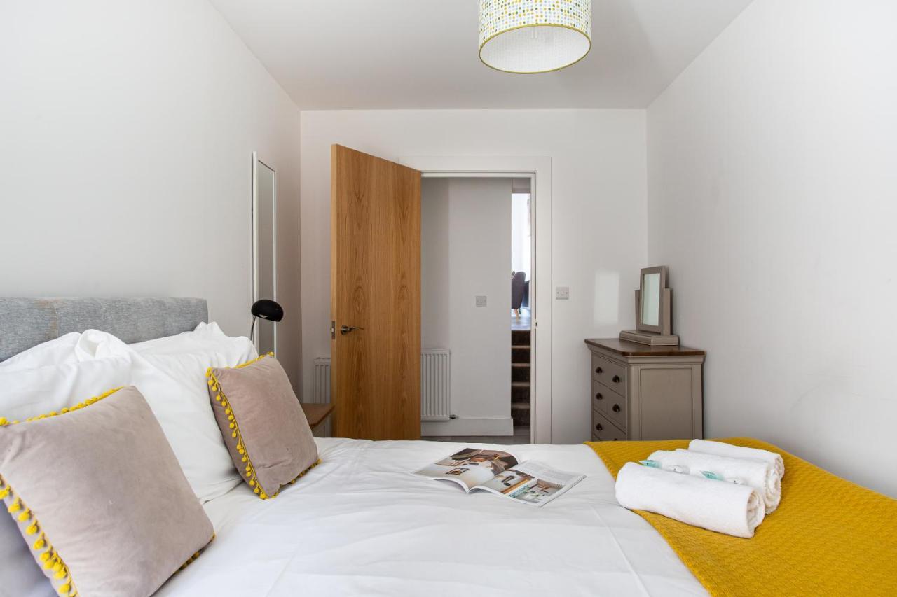 Modern Luxury Apartment, Sleeps 6, Best Location Belfast Eksteriør billede