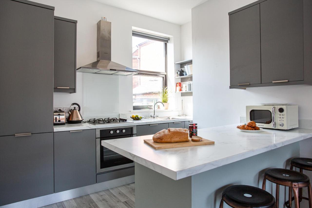 Modern Luxury Apartment, Sleeps 6, Best Location Belfast Eksteriør billede