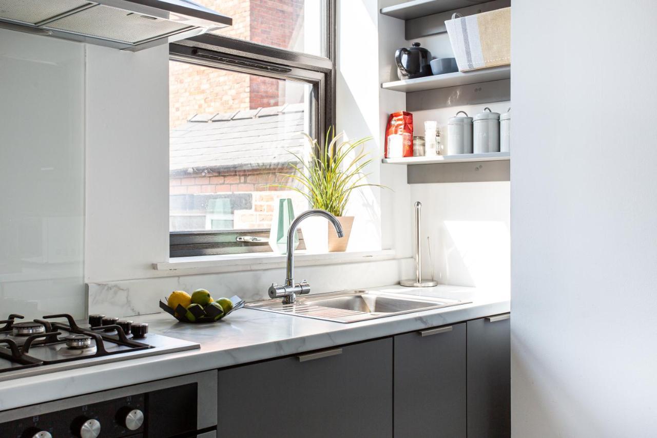 Modern Luxury Apartment, Sleeps 6, Best Location Belfast Eksteriør billede