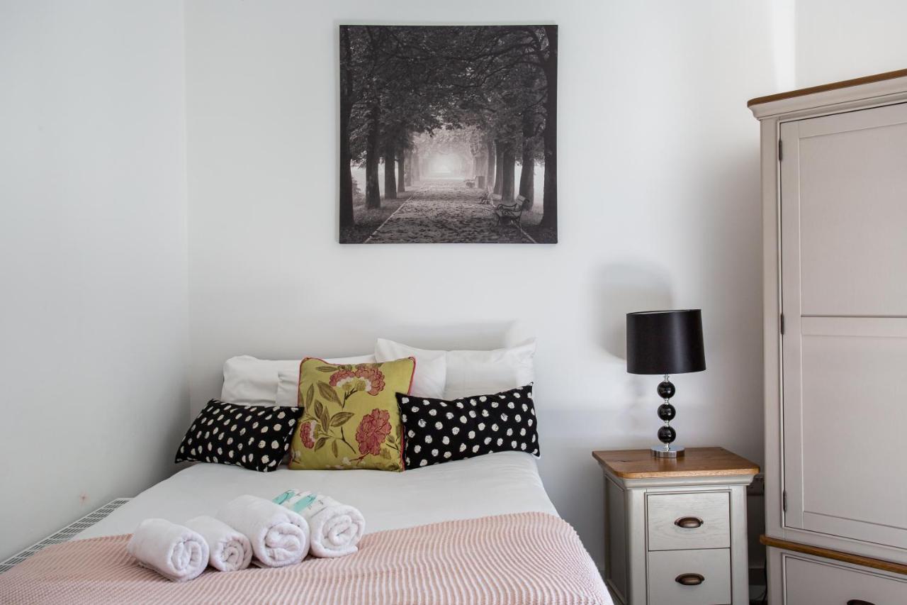 Modern Luxury Apartment, Sleeps 6, Best Location Belfast Eksteriør billede