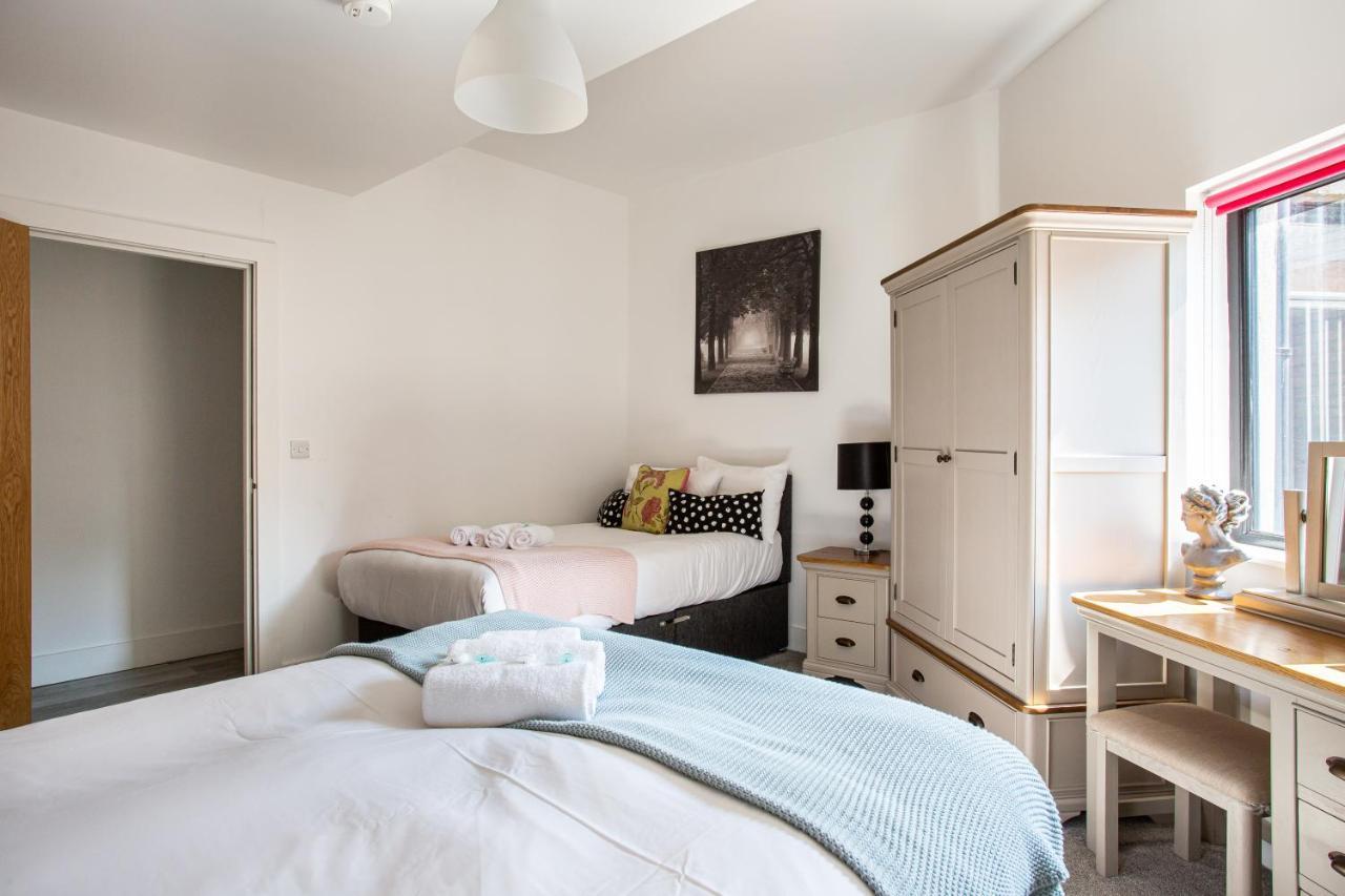 Modern Luxury Apartment, Sleeps 6, Best Location Belfast Eksteriør billede