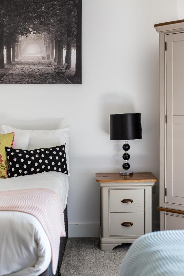 Modern Luxury Apartment, Sleeps 6, Best Location Belfast Eksteriør billede